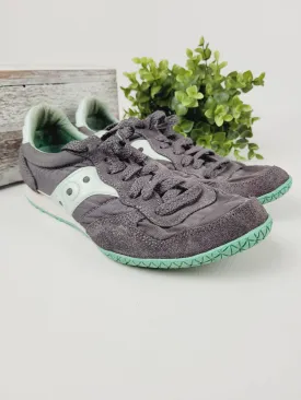 SAUCONY GREY/MINT RUNNING SHOES LADIES SIZE 7 PRE-LOVED